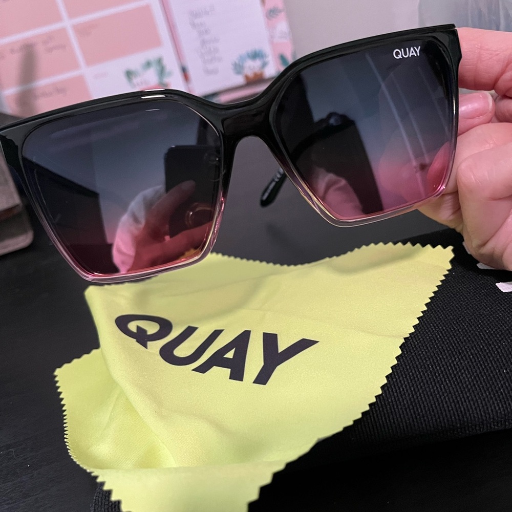NEW Quay Level Up pink fade sunglasses